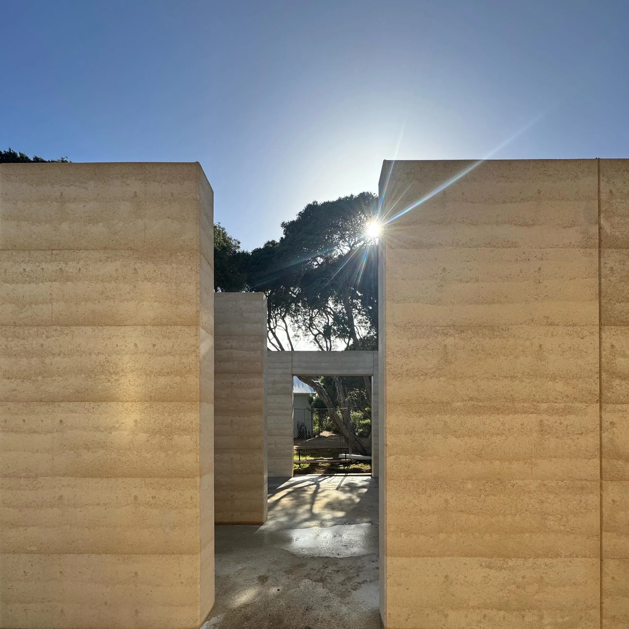 Auhaus Pt Lonsdale house with a touch of Autumn sun. Under construction with @bolder_constructions @earthstructuressurfcoast @r.i.brown @eckersleygardenarchitecture