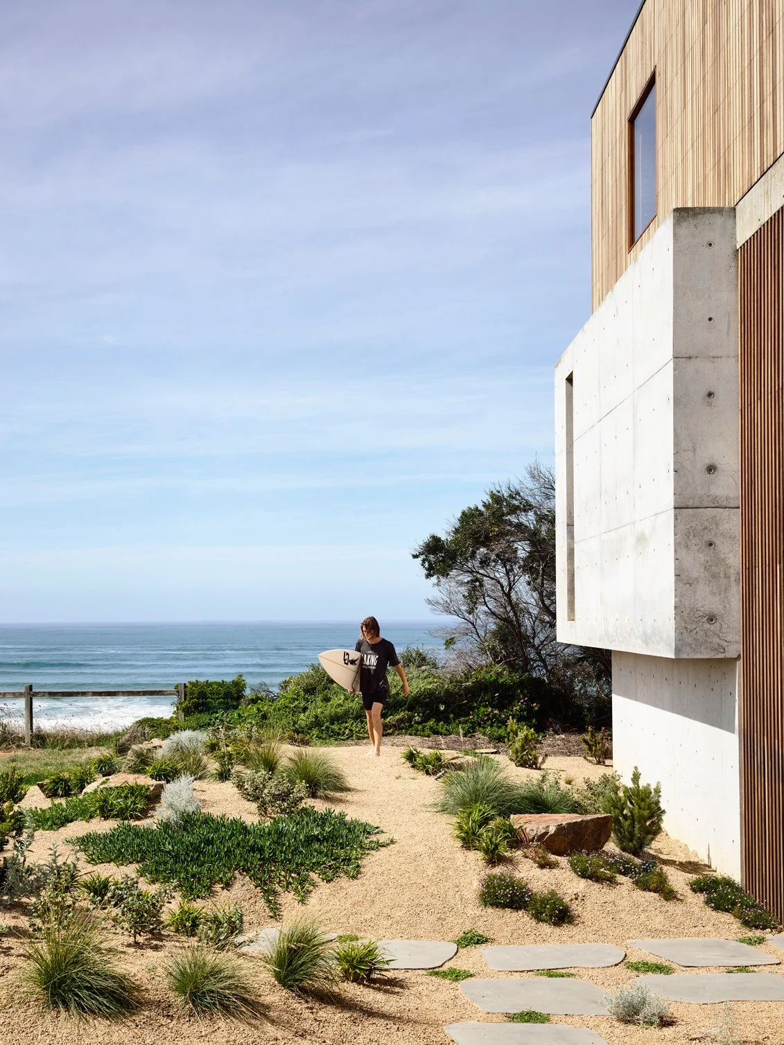 Rugged-Yet-Refined-Cliff-House-by-Auhaus-Architecture-Ocean-Grove-VIC-Australia-image-014.jpg