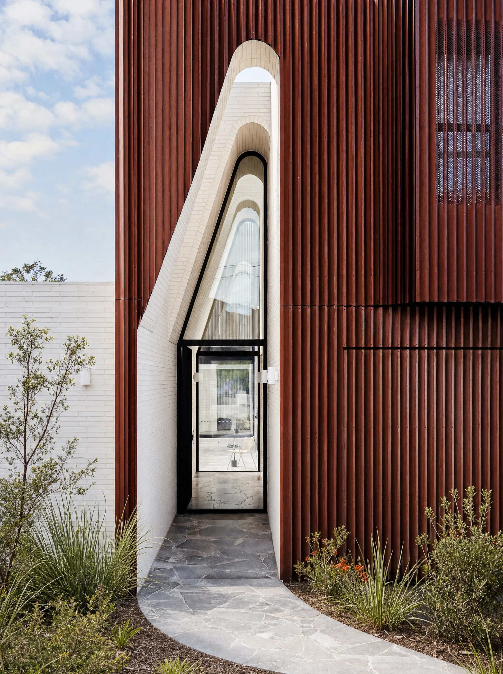 Lynch-residence-house-1-jt.webp