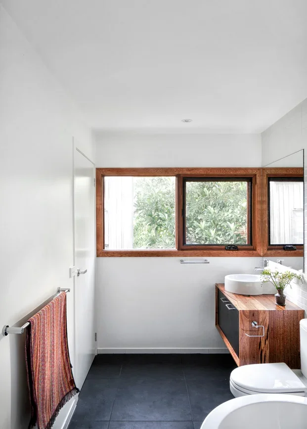 barwon-heads-house-bedroom.webp