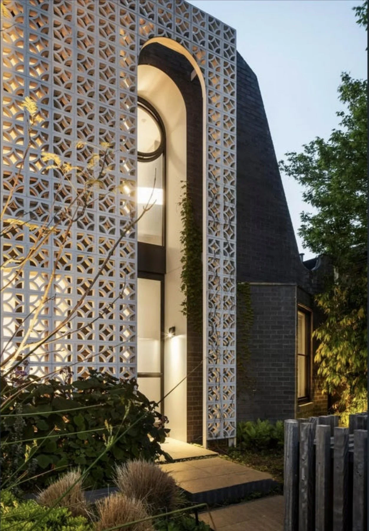 leonard-house-frontage.webp
