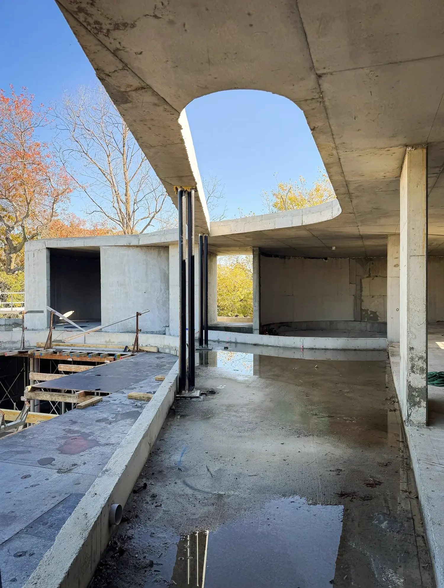 Curve-travertine-house-5.webp