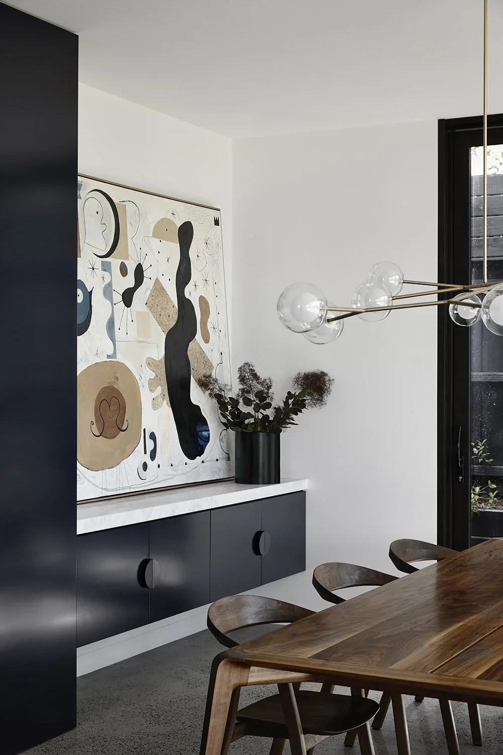 brighton-house-dining.webp