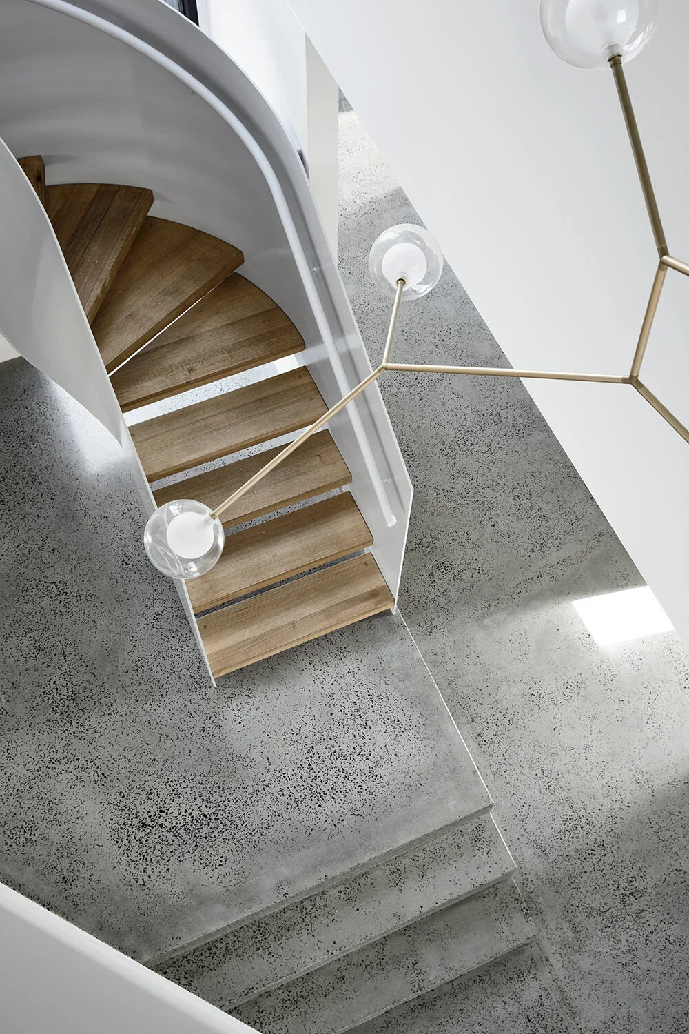 brighton-house-stairs.webp