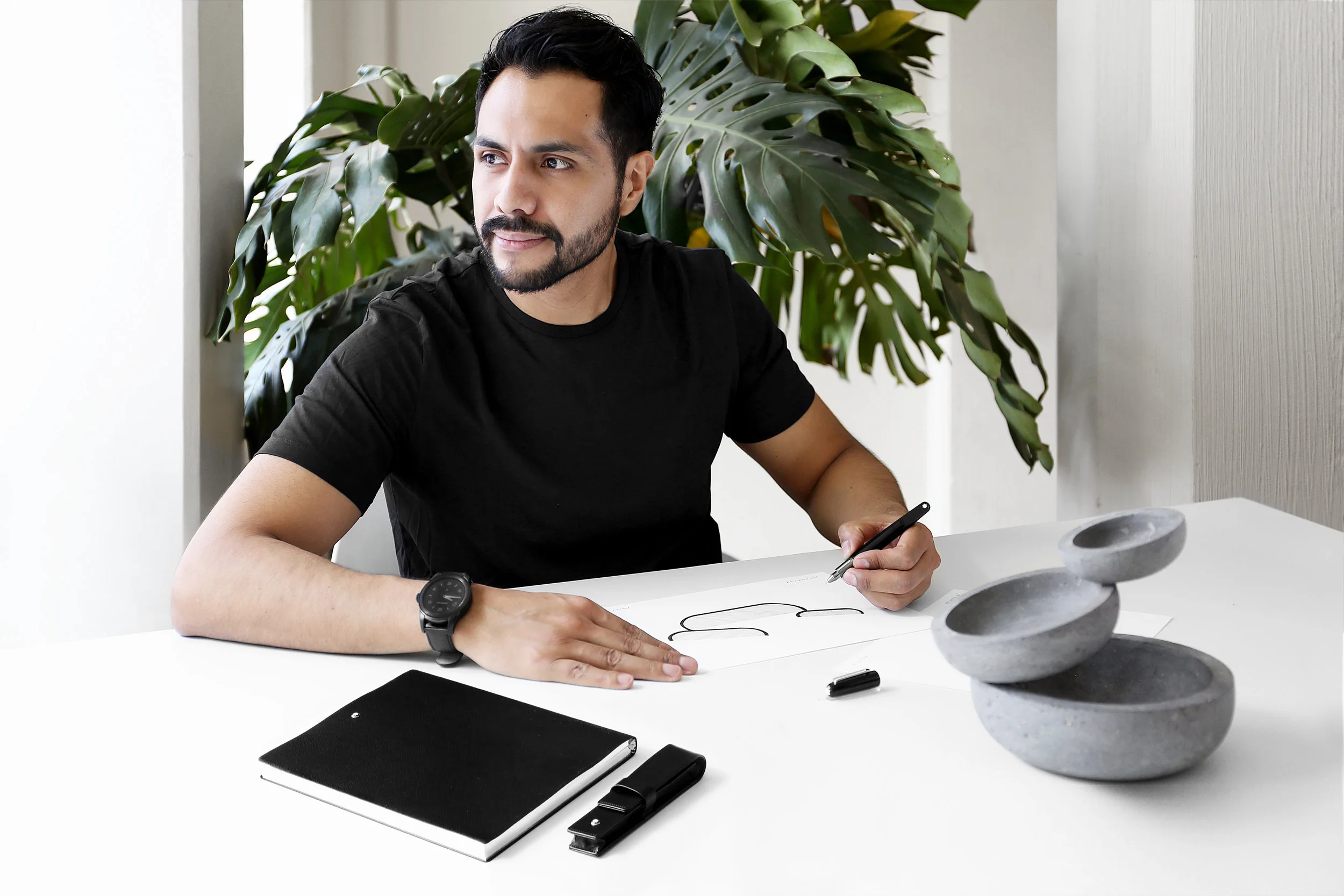 MONTBLANC X JOEL ESCALONA — Product in use — 01.jpg
