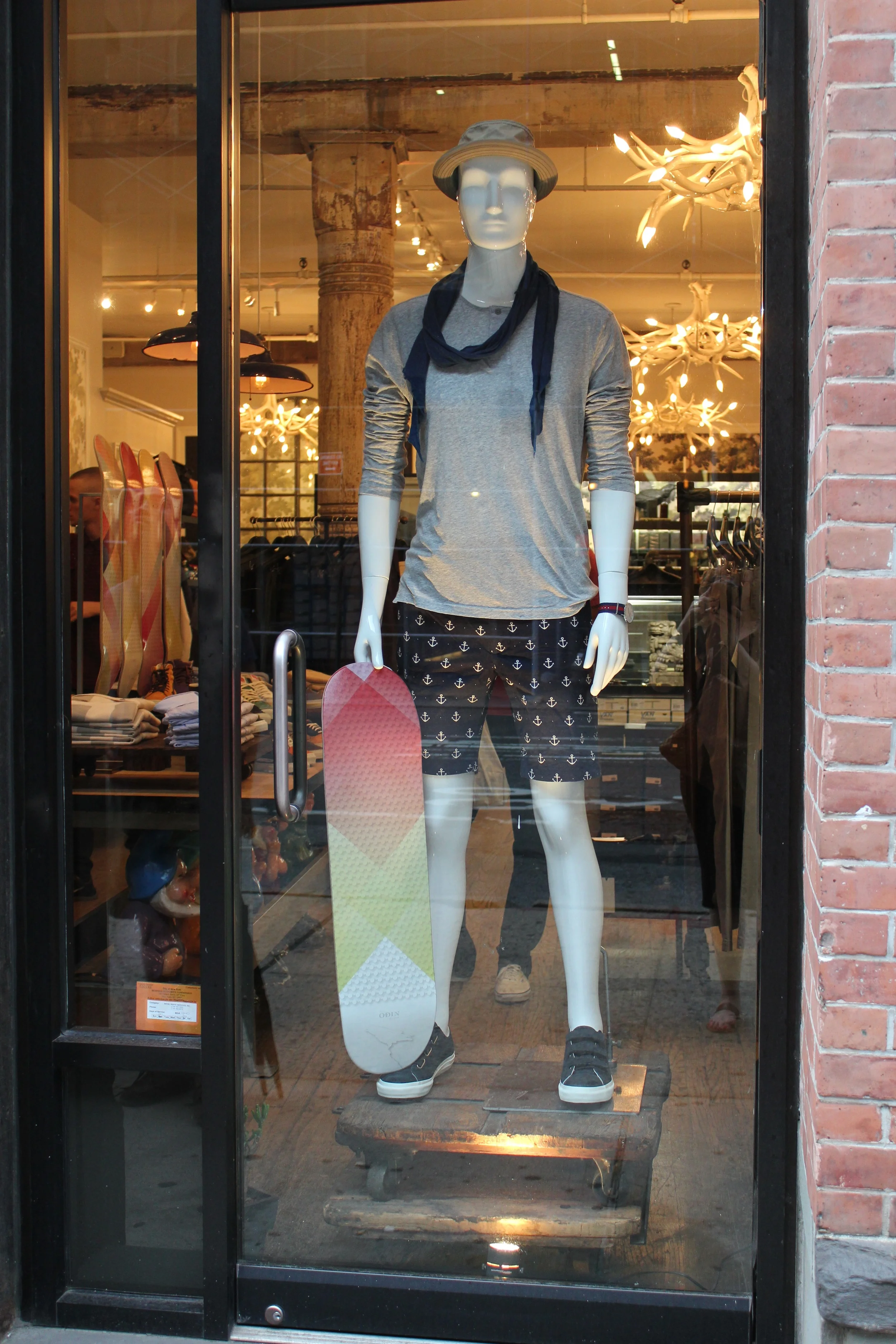 ODIN_STORE_WINDOW.jpg