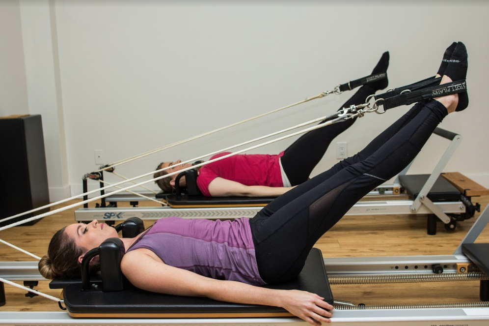 Club Pilates - Who comes to Pilates class for feet in Straps? 🖐 It always  feels so great to stretch and elongate especially after a hard class with  Robyn.