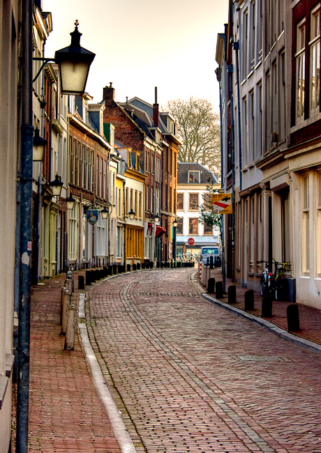 Utrecht_Alley.jpg