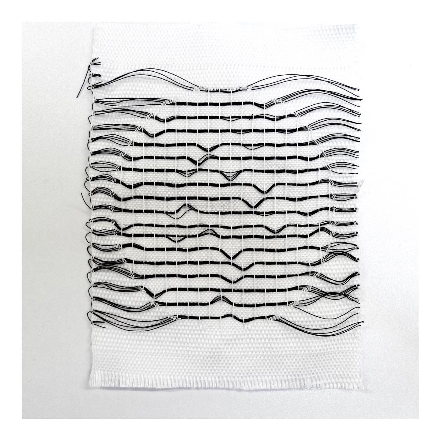 Voilage
.
.
Tissage jacquard r&eacute;alis&eacute; sur le m&eacute;tier &agrave; tisser #tc2 du @texlabliege 
.
.
.
#sample #textile #sheer #curtain #sampling #textiledesign #jacquard #weaving #ontheloom #process #design #fabric #transparency #yarn #