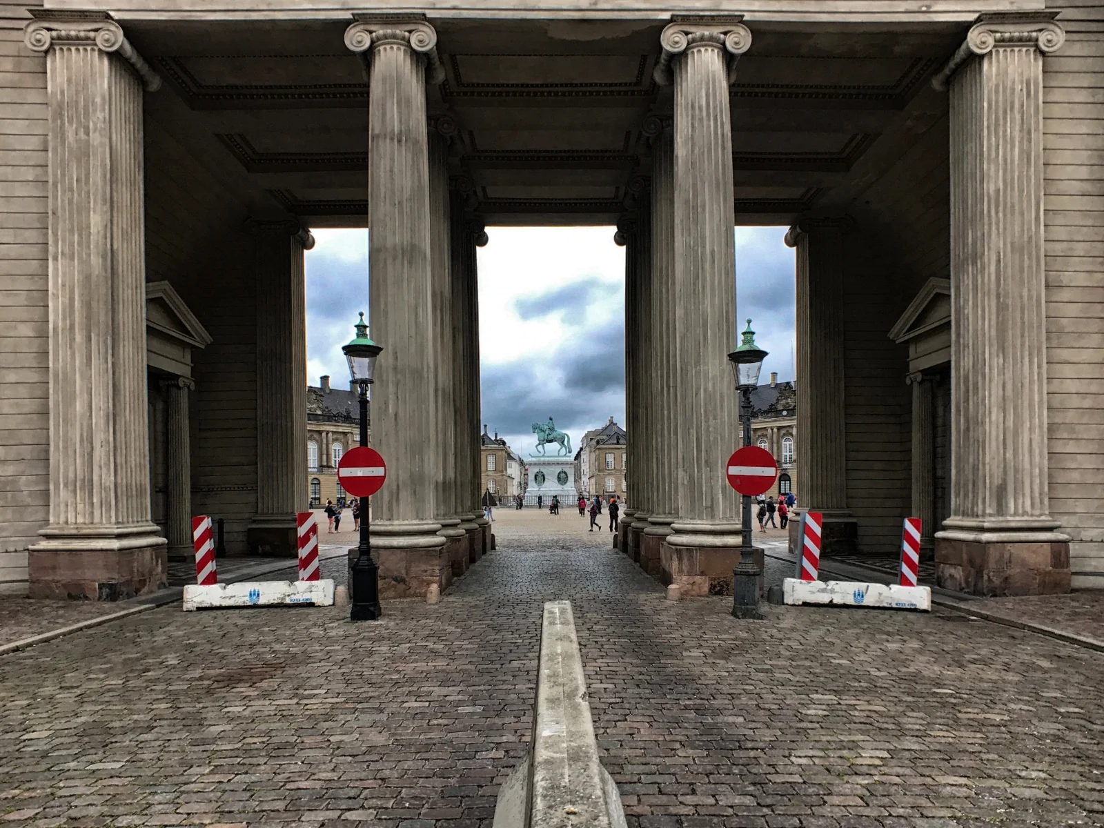 A gate on Amaliegade leading to the central plaza of Amalienborg Palace