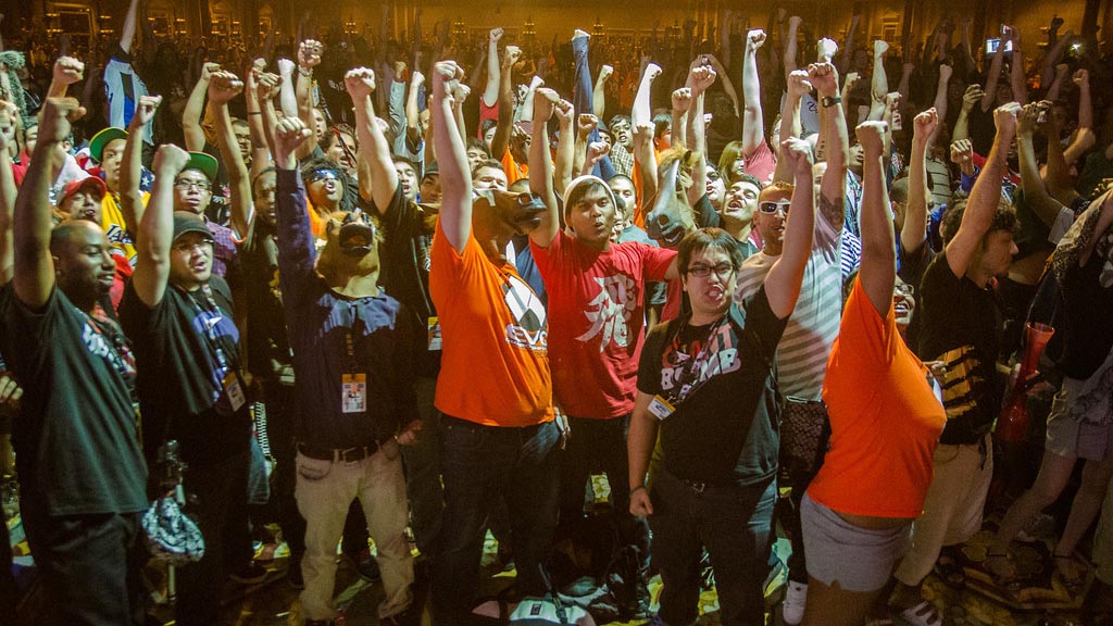 crowd-dp.jpg