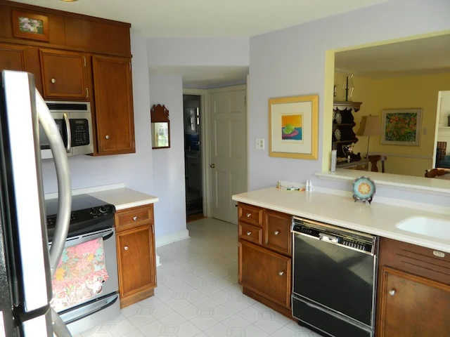 kitchen before 2