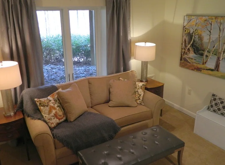 Cozy Den 7a