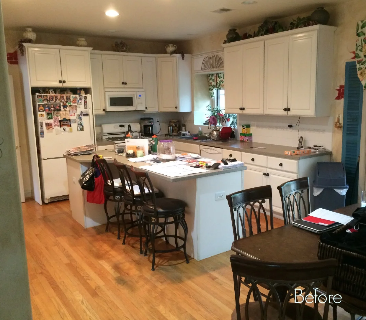Kitchen Before 4.jpg