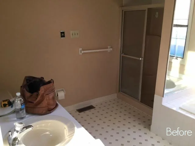 Bathroom Before 3.jpg