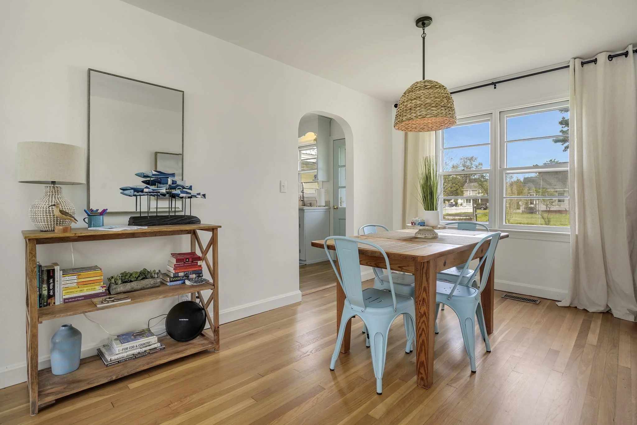 16-web-or-mls-6284-mumford-street-chincoteague-va-usa-012.jpg