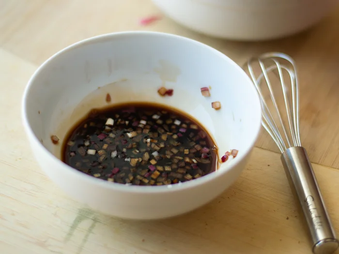 Macerating onions