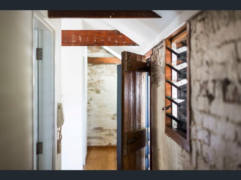 Upstairs2.jpg