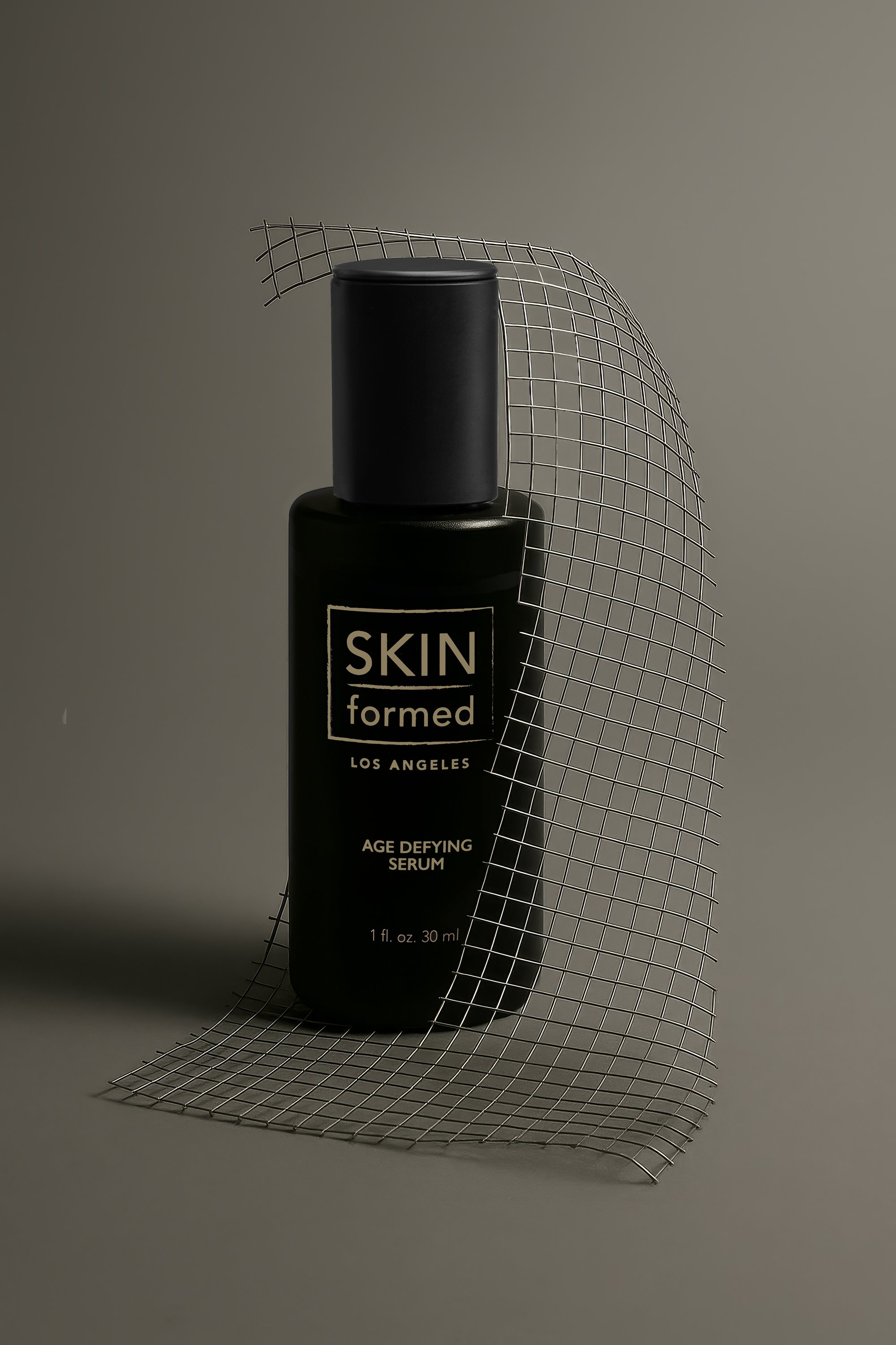 Stylish product photo a luxury skincare bottle captured with minimalist lighting
