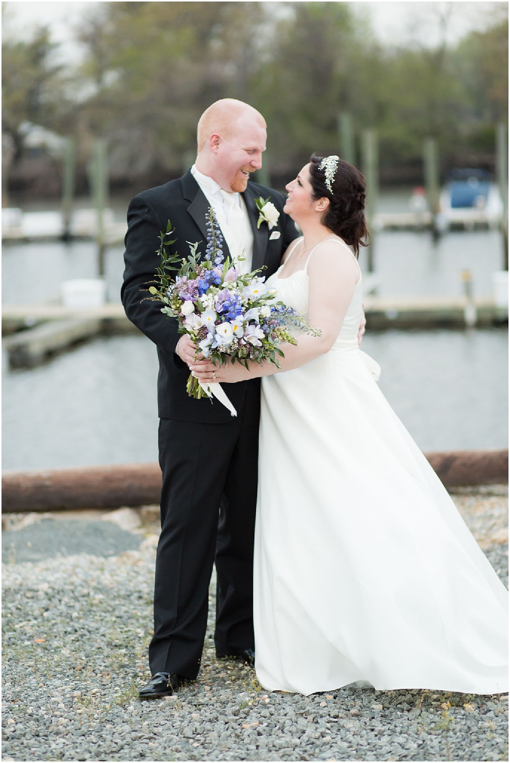 Clarks Landing Wedding photos of bride and groom