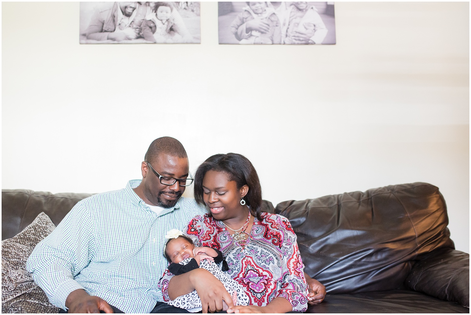 Family of five lifestyle newborn photography session 