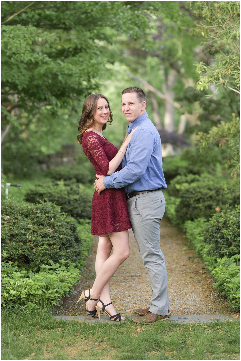 CrossEstateGardensEngagementPhotos_0110.jpg