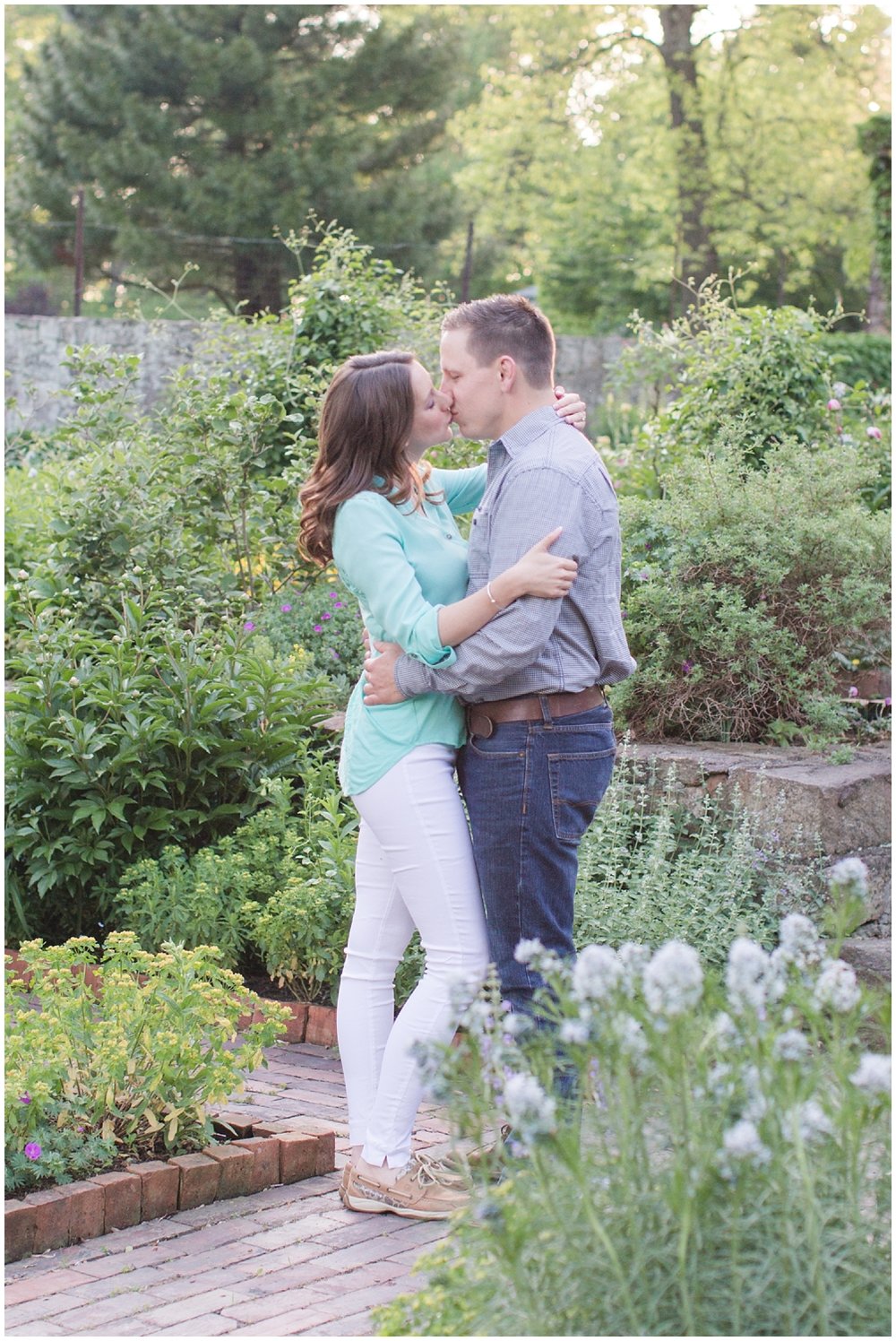 CrossEstateGardensEngagementPhotos_0148.jpg