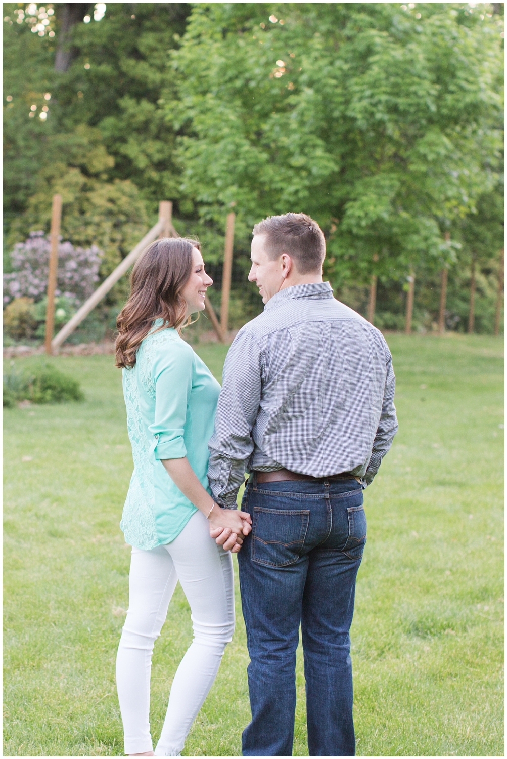 CrossEstateGardensEngagementPhotos_0154.jpg