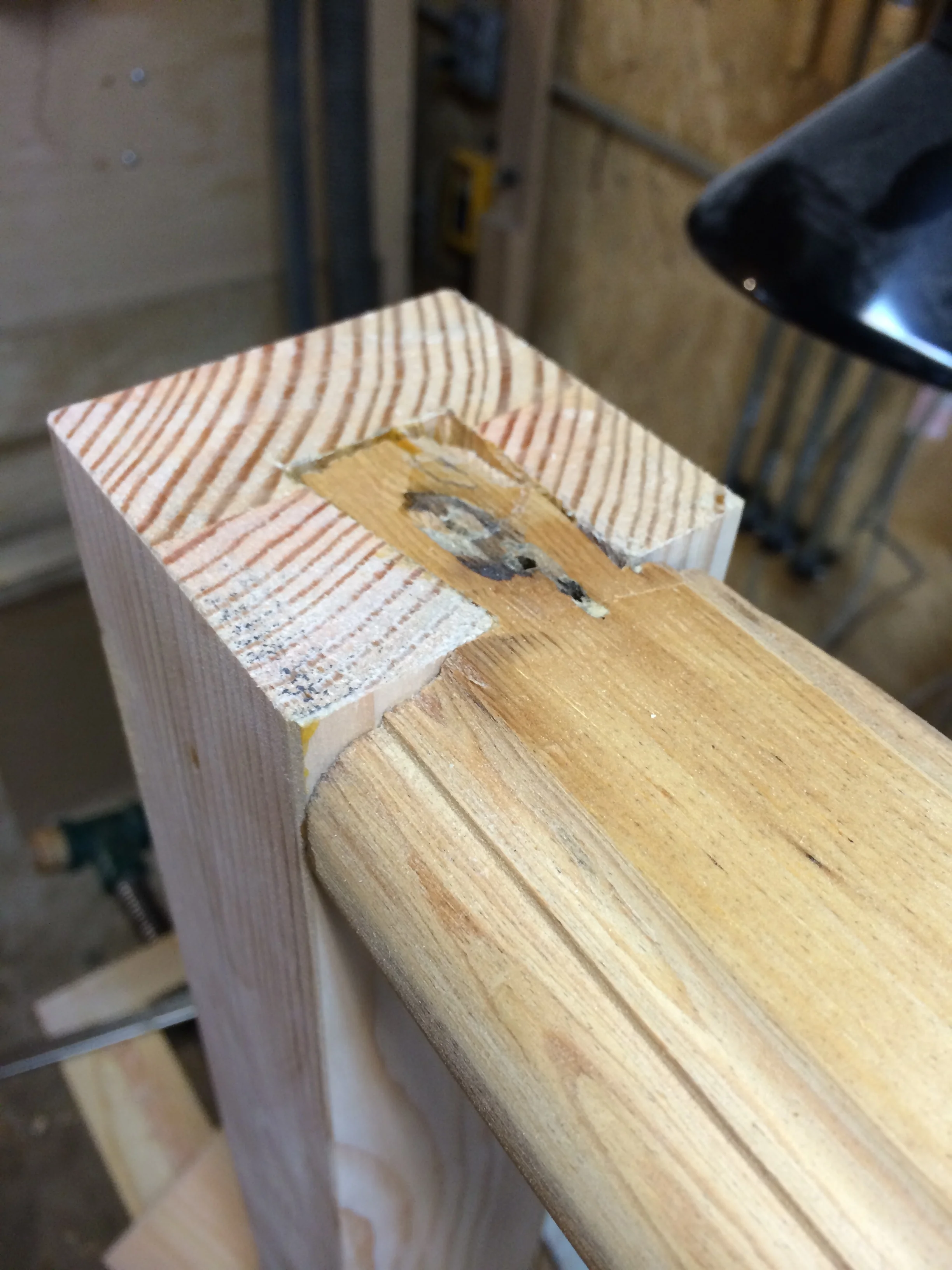 half dovetail for the top rail