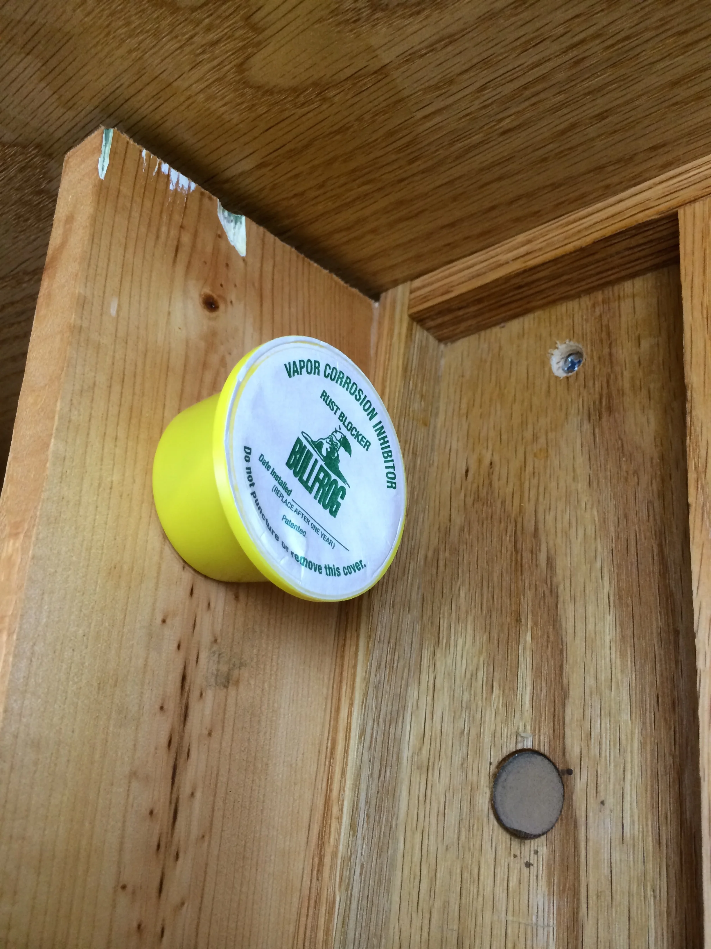 Bullfrog vapor corrosion inhibitor