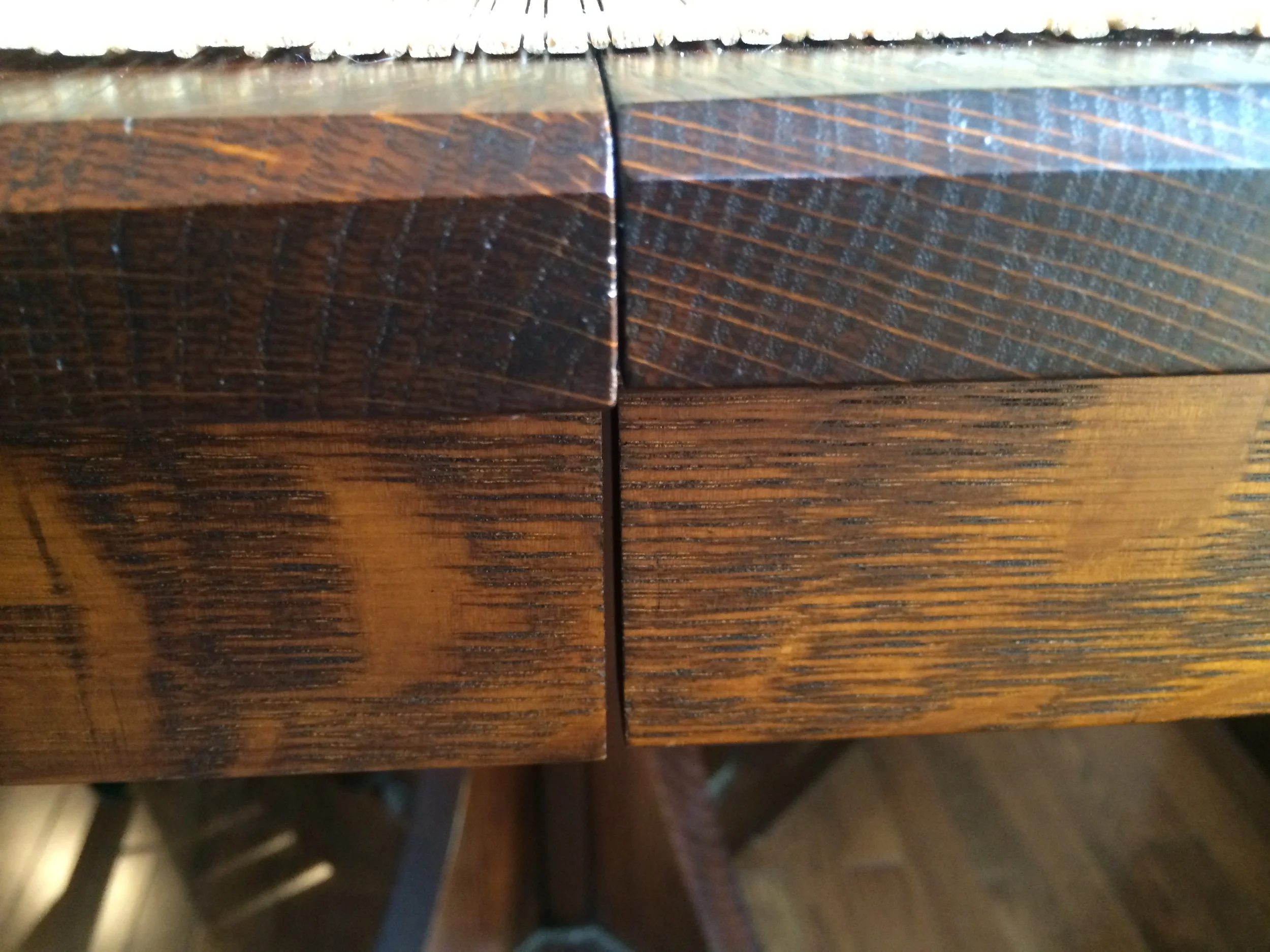 a gap, but down where only furniture nerds will see it