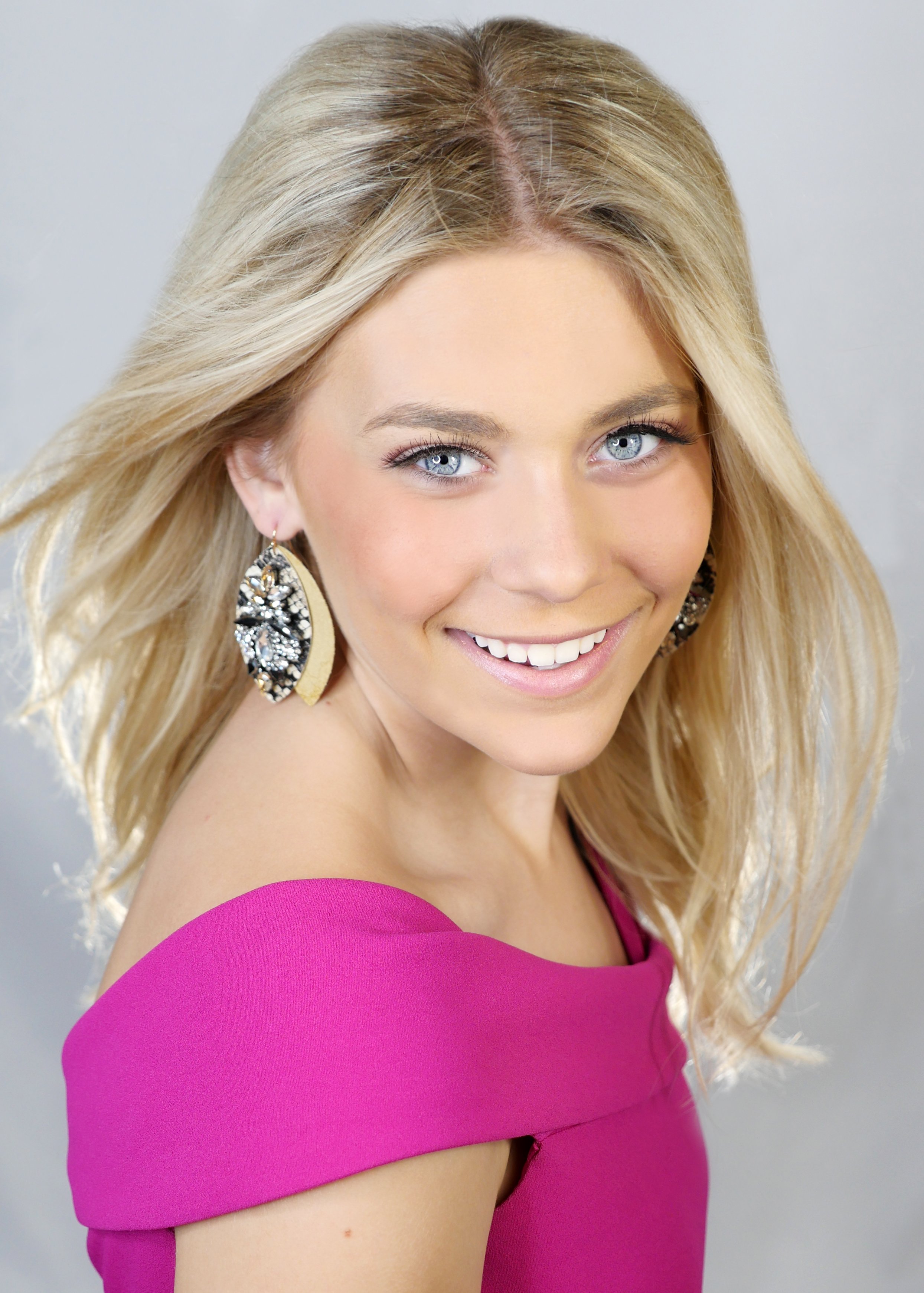 1 – JoJo Taylor Headshot – Christie Lukes photography.jpg