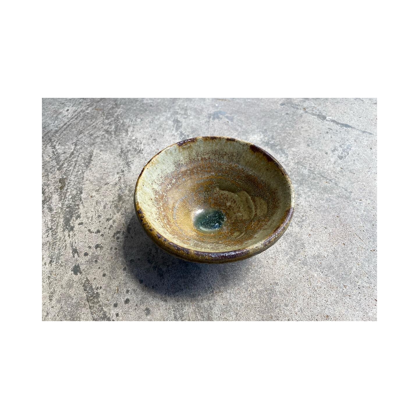 Whatever else I go on to make this will always be the first wheel thrown pot &mdash; and for that it will always be special to me ✨

After nearly two full weeks in with the most awful flu this was a very nice thing to find waiting for me in the studi