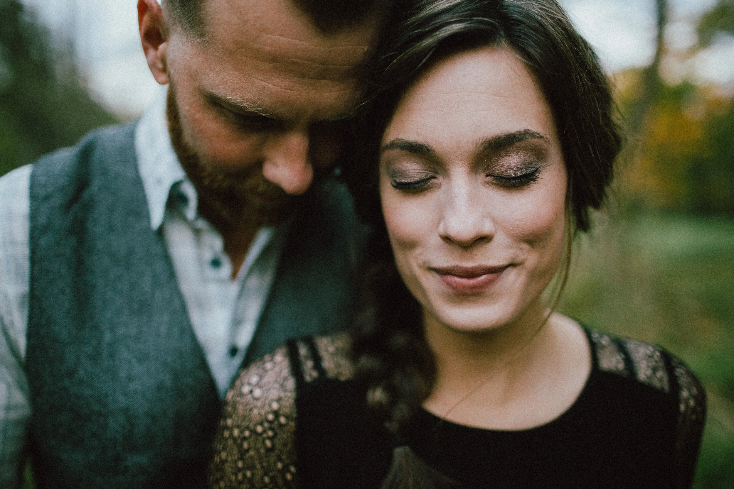 jeff and bryn at sugarcreek metropark ohio-24.jpg