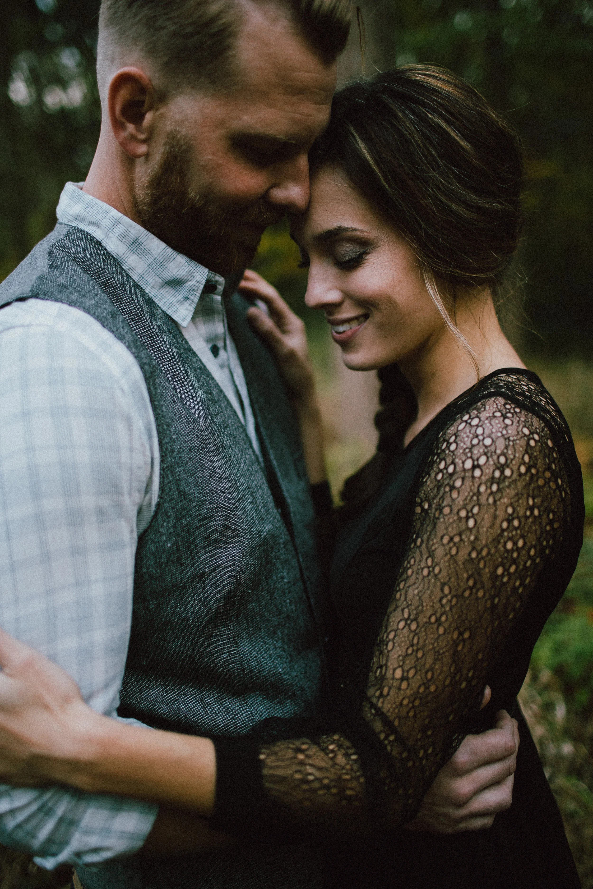 jeff and bryn at sugarcreek metropark ohio-33.jpg