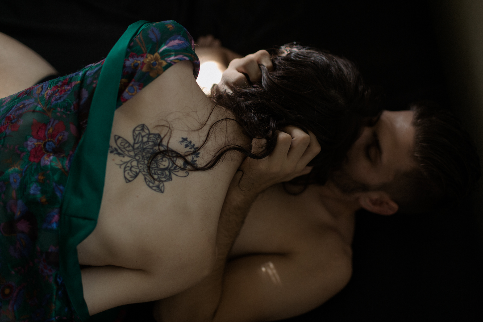 relaxed couples boudoir photography dayton cincinnati columbus ohio intimate emotional photography