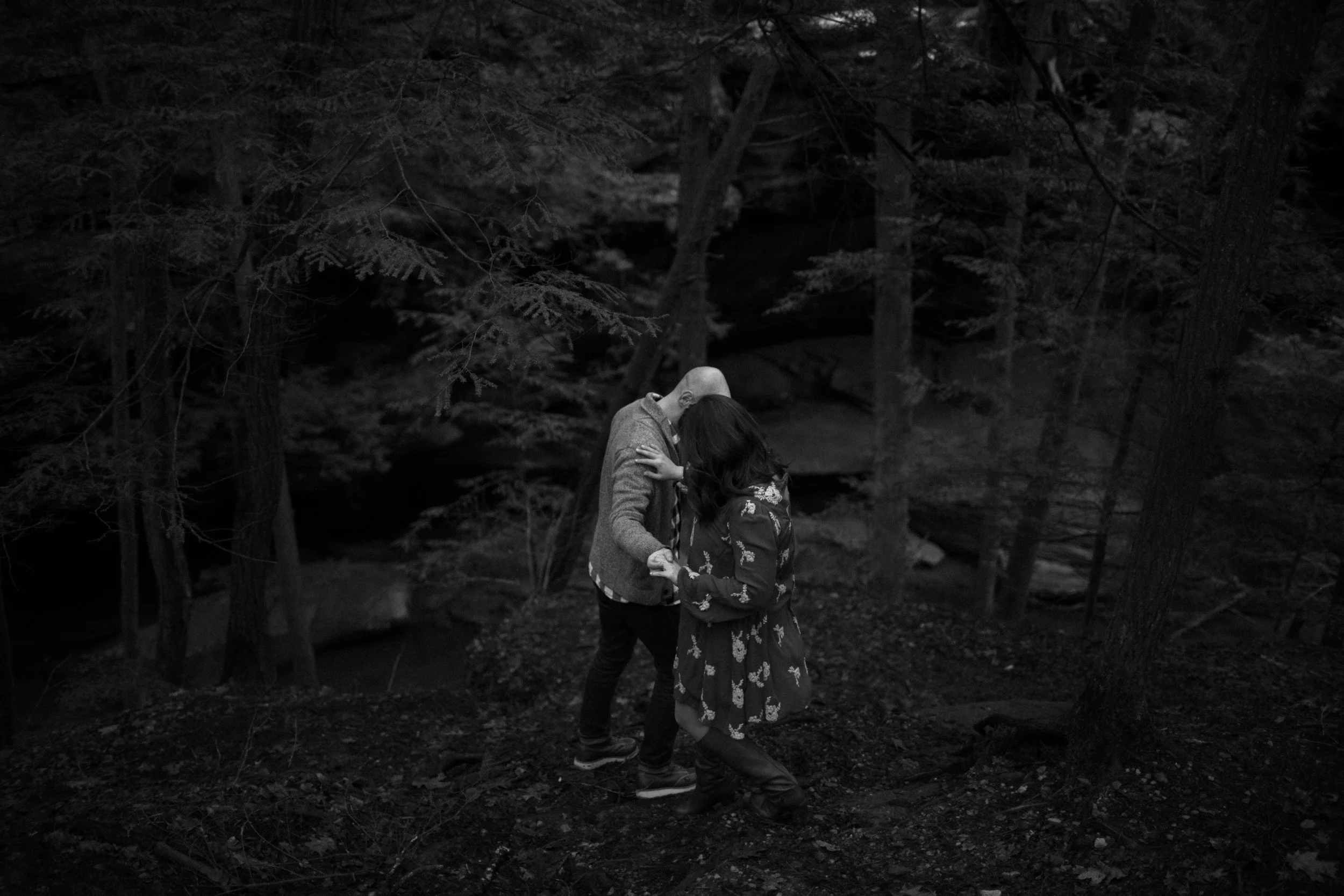 jake and krysti hocking hills ohio wedding photography by sarah rose