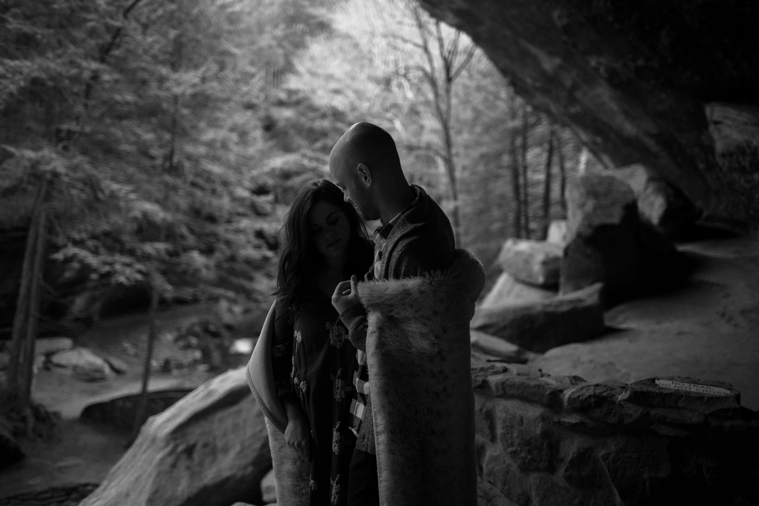 jake and krysti hocking hills ohio wedding photography by sarah rose