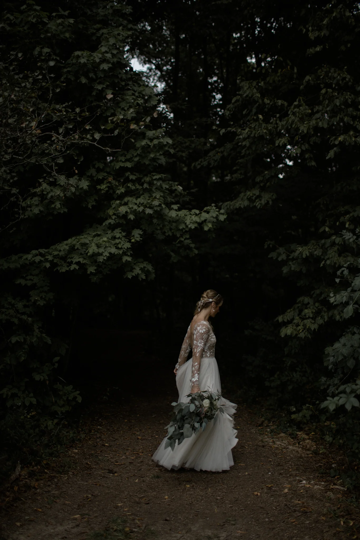 canyon run ranch wedding bohemian wedding photographer ohio bohemian wedding dayton ohio wedding photographer columbus ohio wedding photographer sarah rose hayley paige wedding gown
