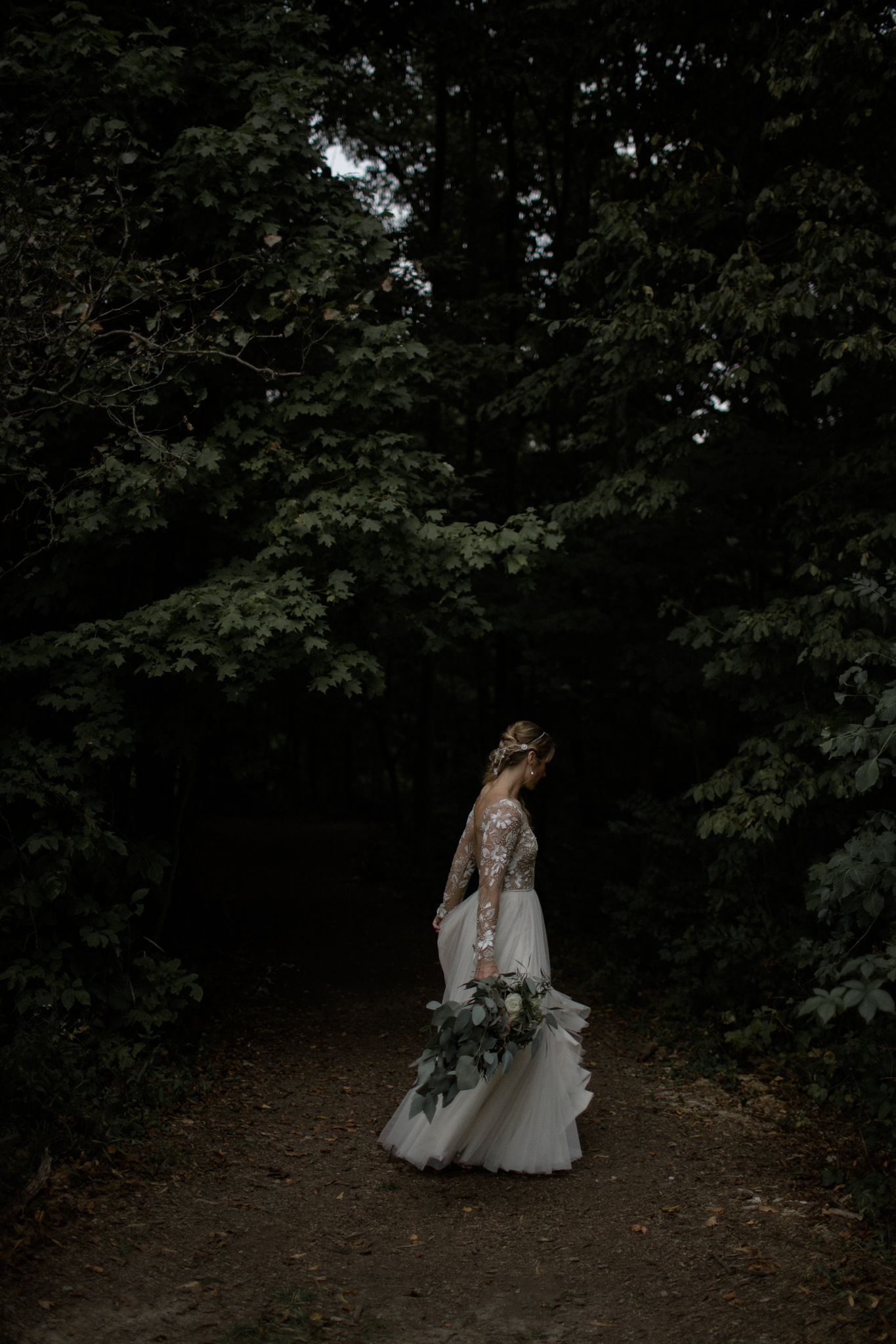 canyon run ranch wedding bohemian wedding photographer ohio bohemian wedding dayton ohio wedding photographer columbus ohio wedding photographer sarah rose hayley paige wedding gown