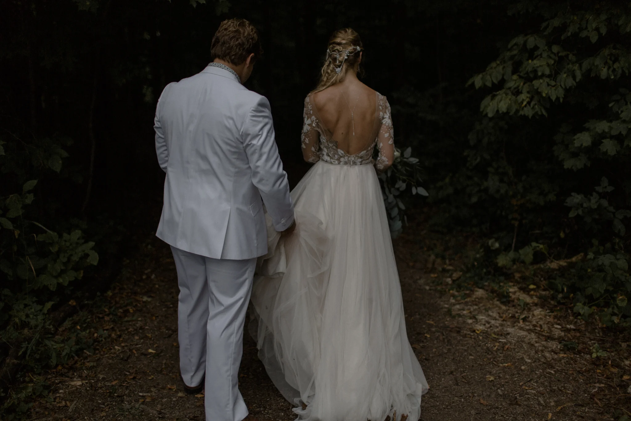 canyon run ranch wedding bohemian wedding photographer ohio bohemian wedding dayton ohio wedding photographer columbus ohio wedding photographer sarah rose hayley paige wedding gown
