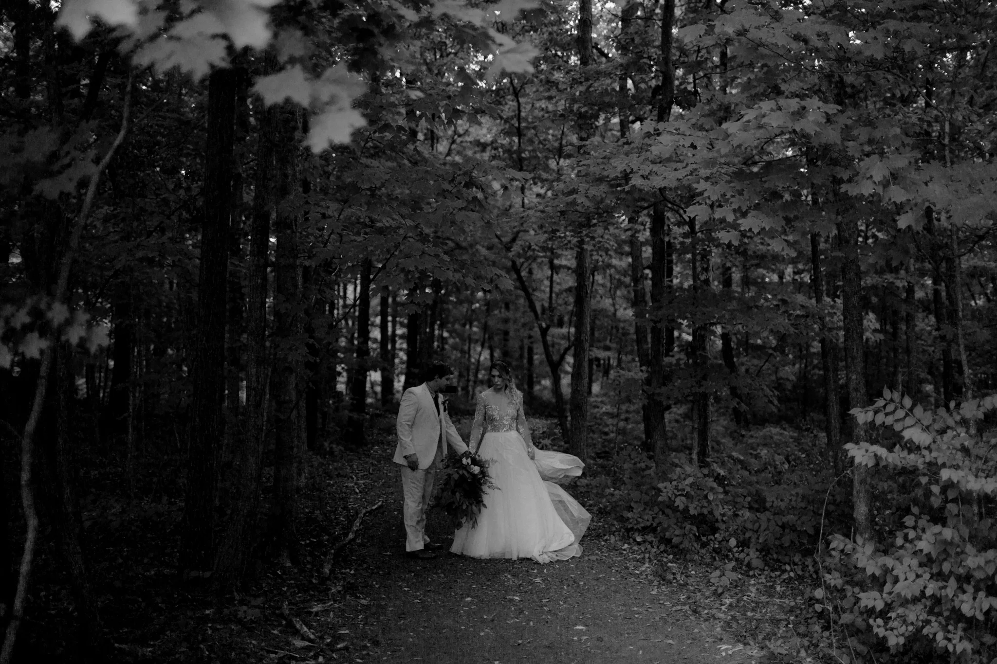 canyon run ranch wedding bohemian wedding photographer ohio bohemian wedding dayton ohio wedding photographer columbus ohio wedding photographer sarah rose hayley paige wedding gown