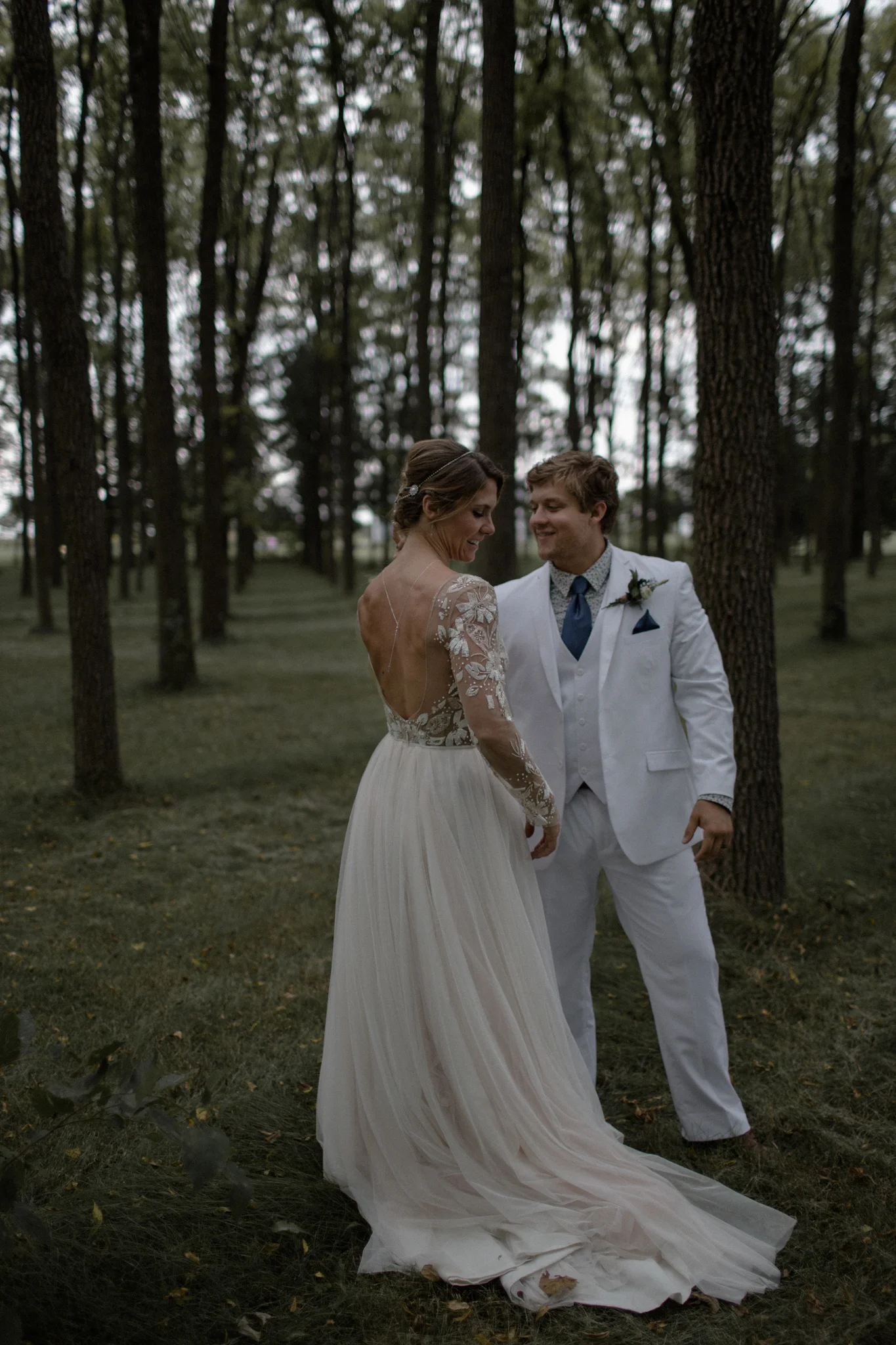 canyon run ranch wedding bohemian wedding photographer ohio bohemian wedding dayton ohio wedding photographer columbus ohio wedding photographer sarah rose hayley paige wedding gown