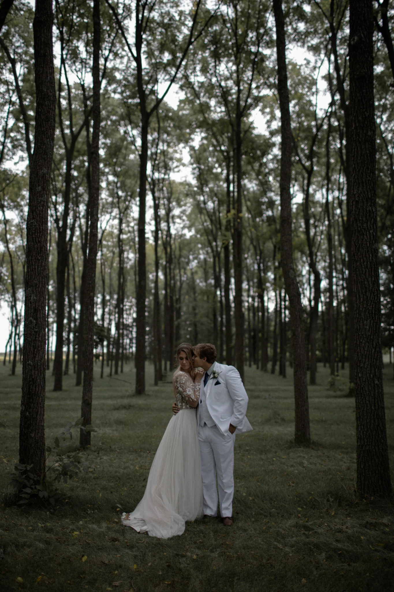 canyon run ranch wedding bohemian wedding photographer ohio bohemian wedding dayton ohio wedding photographer columbus ohio wedding photographer sarah rose hayley paige wedding gown