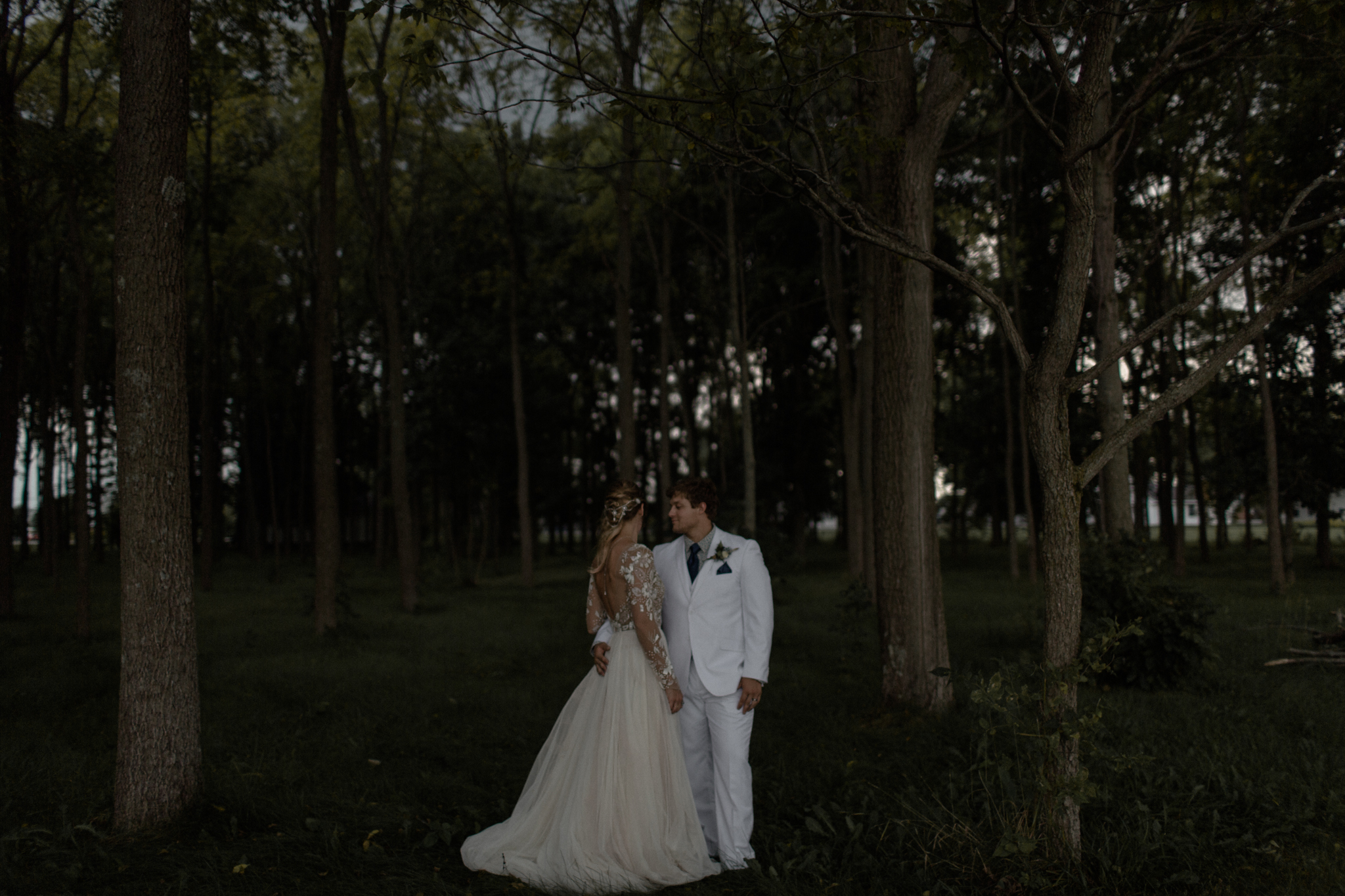 canyon run ranch wedding bohemian wedding photographer ohio bohemian wedding dayton ohio wedding photographer columbus ohio wedding photographer sarah rose hayley paige wedding gown