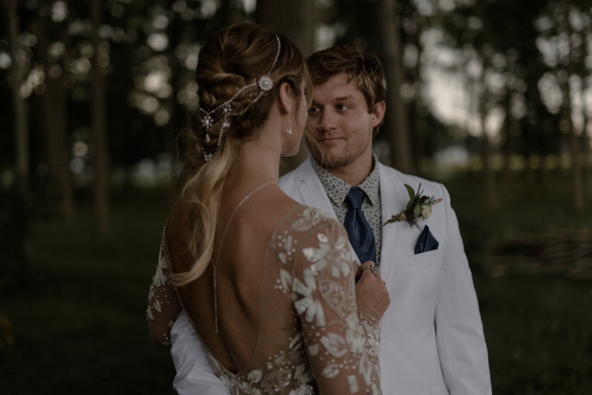 canyon run ranch wedding bohemian wedding photographer ohio bohemian wedding dayton ohio wedding photographer columbus ohio wedding photographer sarah rose hayley paige wedding gown