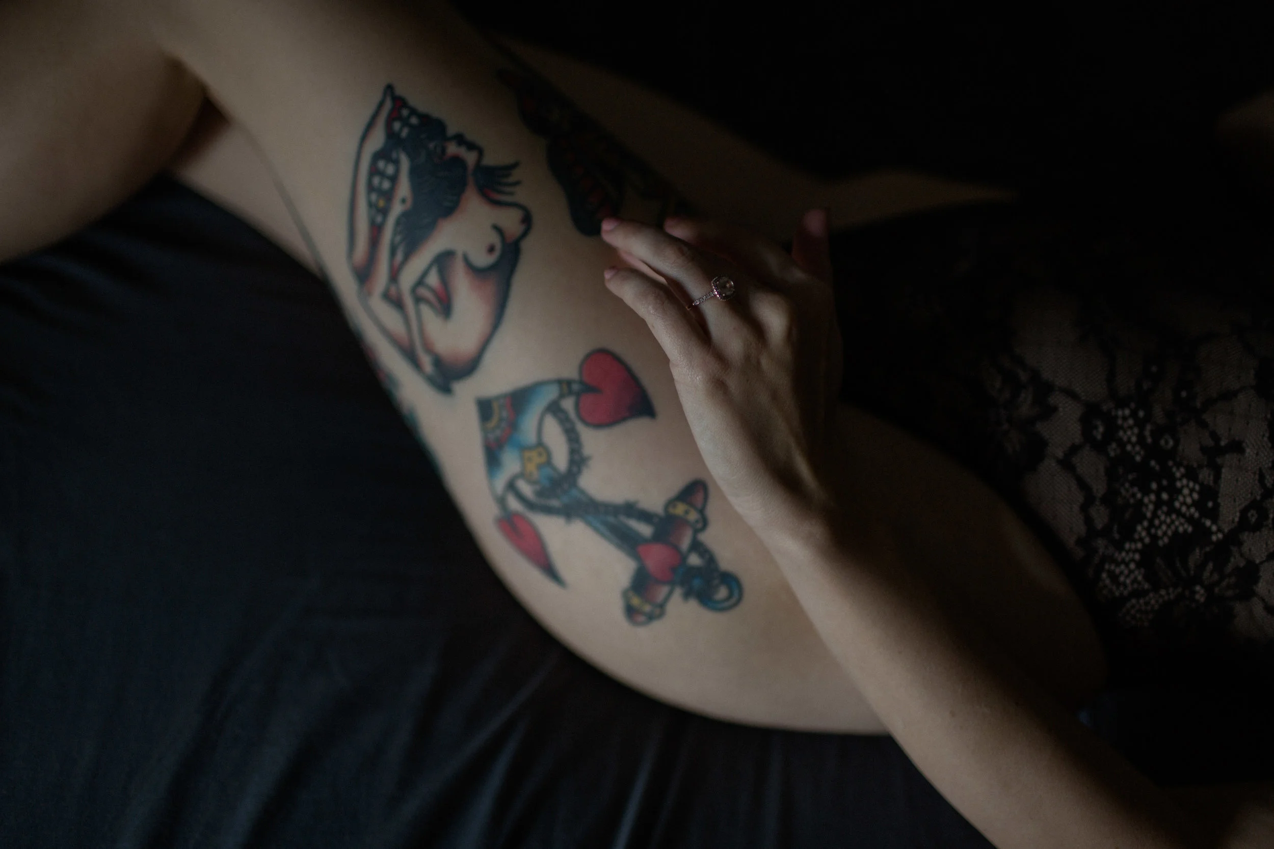 indianapolis boudoir photographer. fort wayne boudoir photographer. moody boudoir photography inspiration. intimate lifestyle photography. sarah rose photography. i am sarah rose.