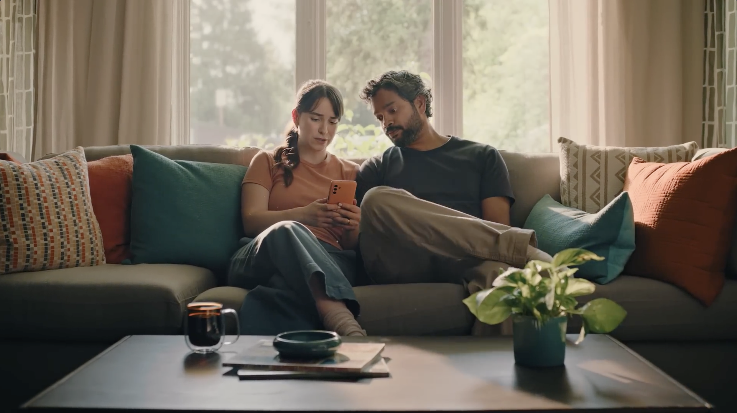 SUNWING, TRAVEL, COUPLE, LIVING ROOM, COMMERCIAL, PRODUCTION DESIGN, HOPELITTLE, HOPE LITTLE, TORONTO