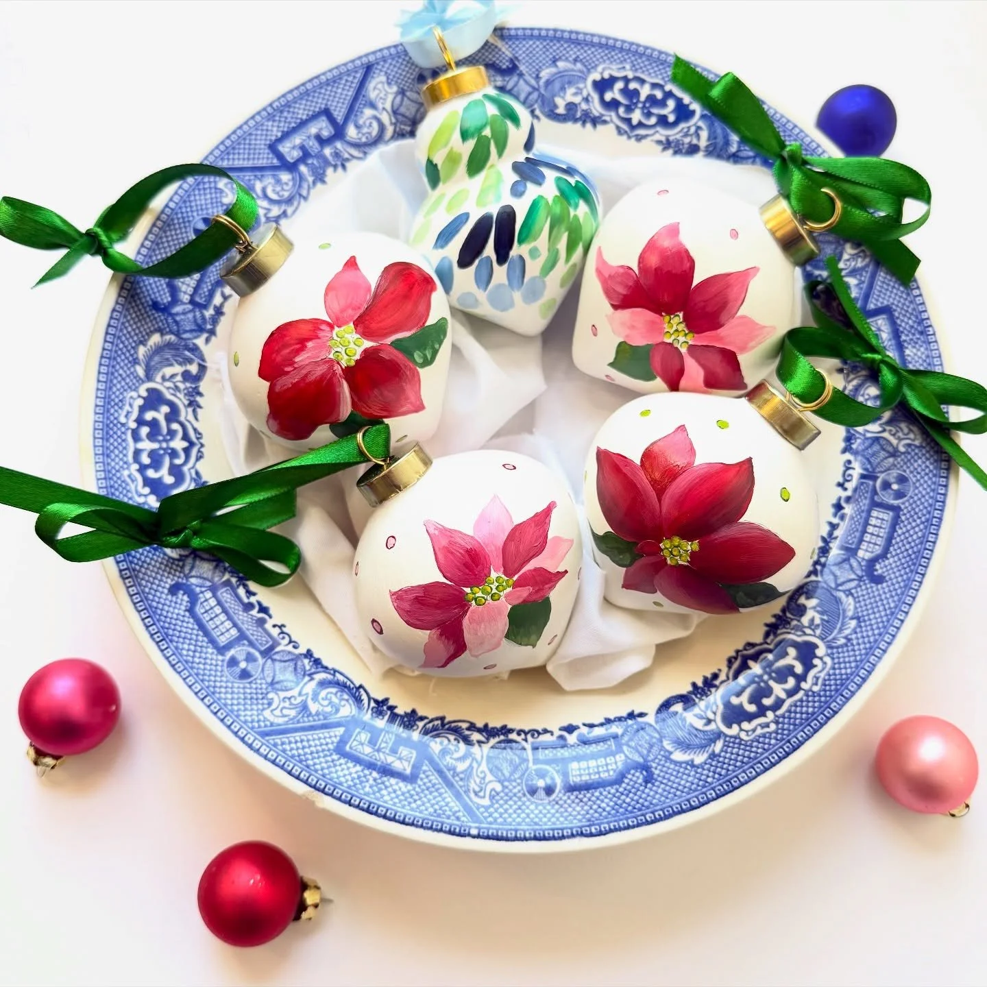 Hand painted ornaments are perfect for gifting giving, a piece of original art for your Christmas tree! 🌲 Shop on Etsy at the link in bio! #handpaintedornaments