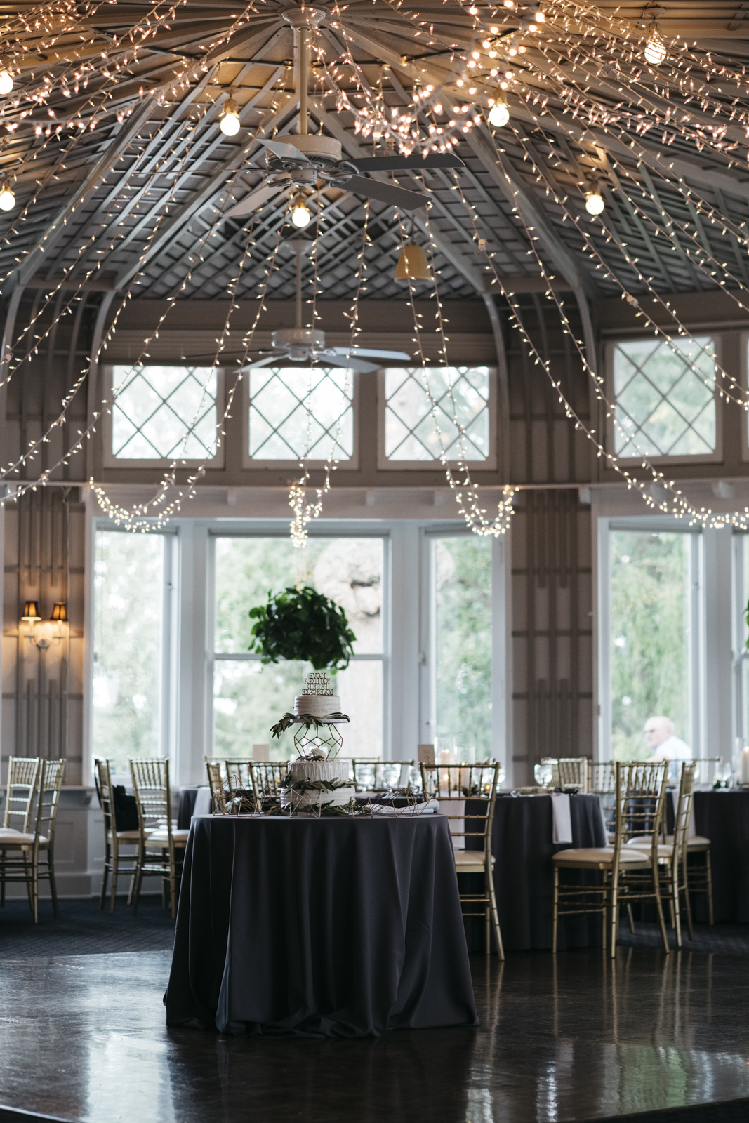 Midsummer Navy And Gold Wedding At Toledo Country Club
